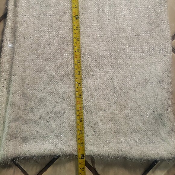 Infinity Scarf White Fuzzy/Fluffy Ultra-Soft with Sequins - Picture 7 of 7